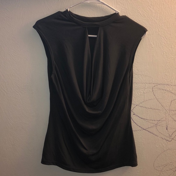 Grey sleeveless soft top - Picture 2 of 2